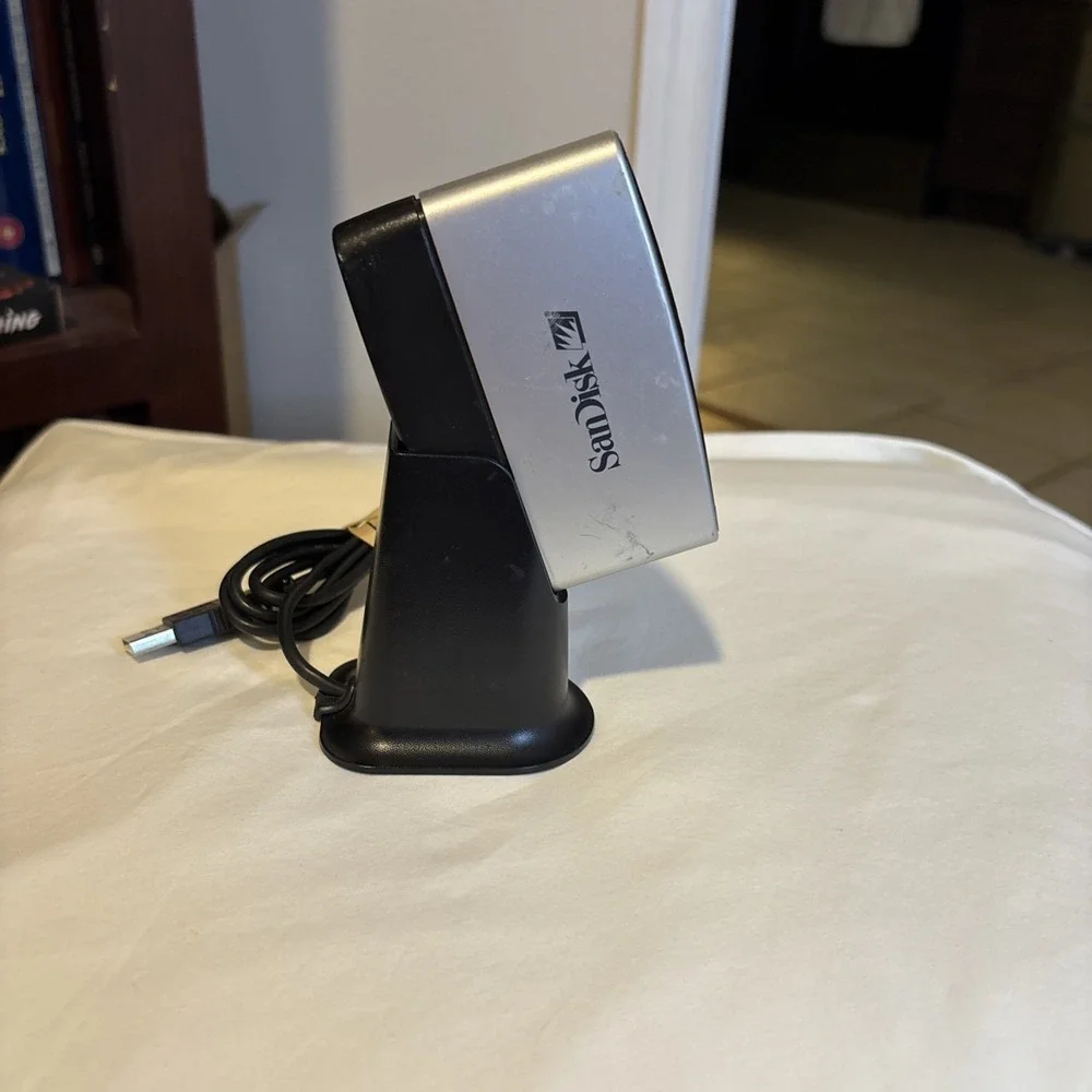 SanDisk ImageMate 8 in 1 Card Reader SDDR-88 Silver Black Excellent USB Dock